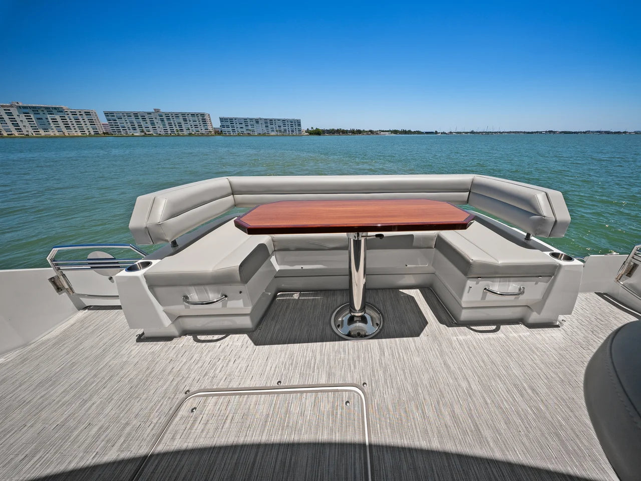 2025 Cruisers Yachts 50 Cantius 50.0 feet, St. Petersburg, Florida #22