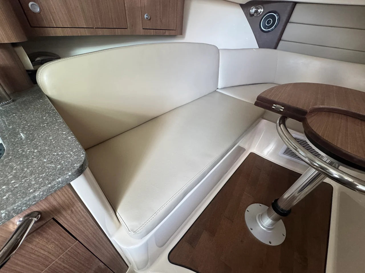 2018 Boston Whaler 315 CONQUEST 31.0 feet, Stuart, Florida #39