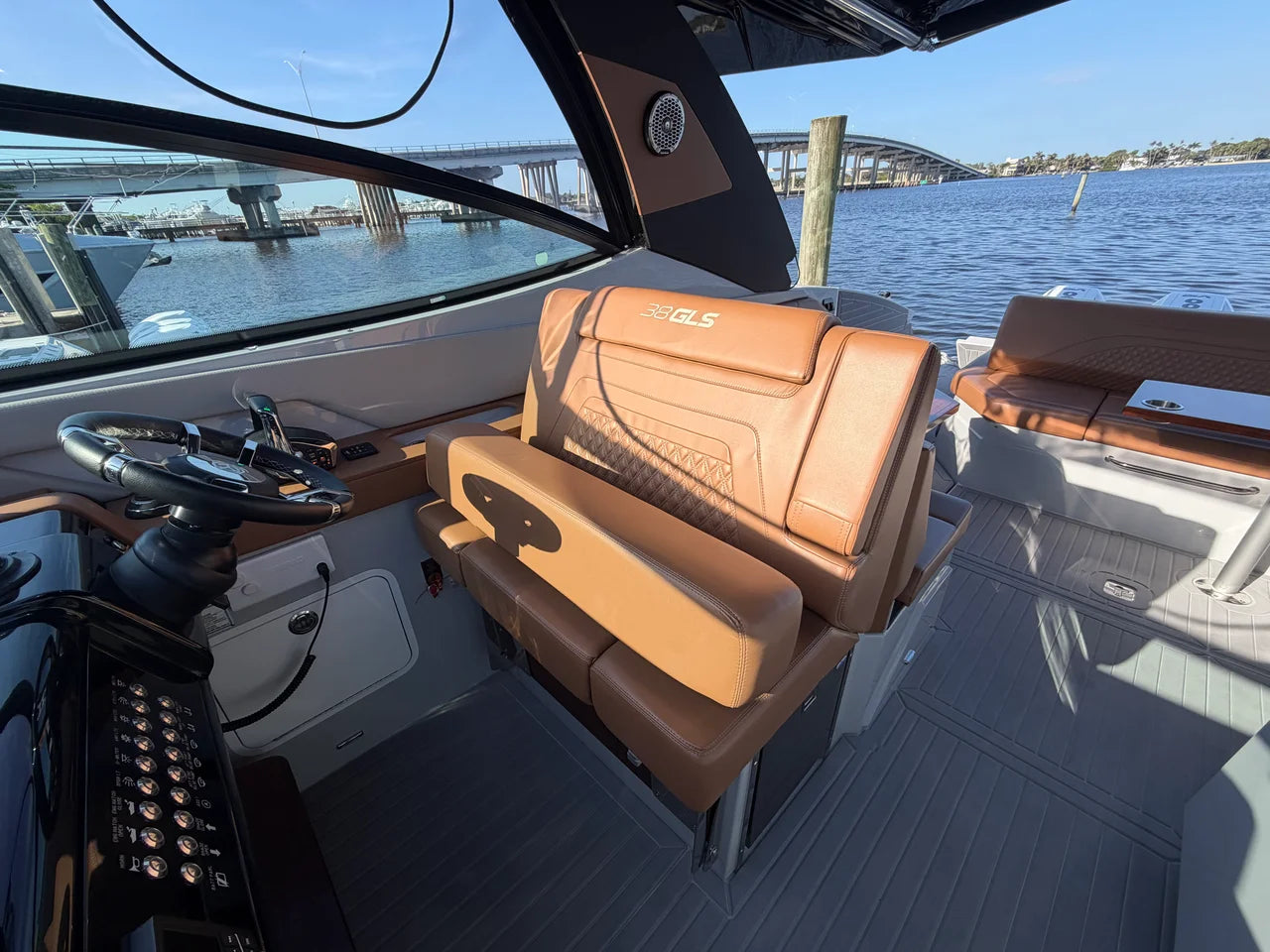 2024 Cruisers Yachts 38 GLS South Beach Outboard 38.0 feet, Stuart, Florida #29