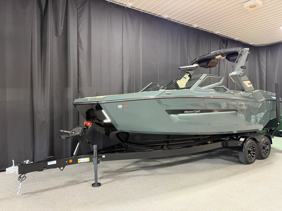 Discover Insurance Service 2027 Mastercraft X24 – MarineMax