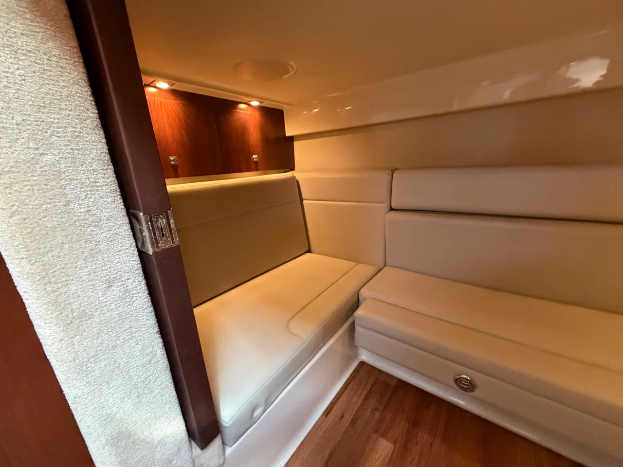 2014 Chaparral 330 SIGNATURE 33.0 feet, Danvers, Massachusetts #21
