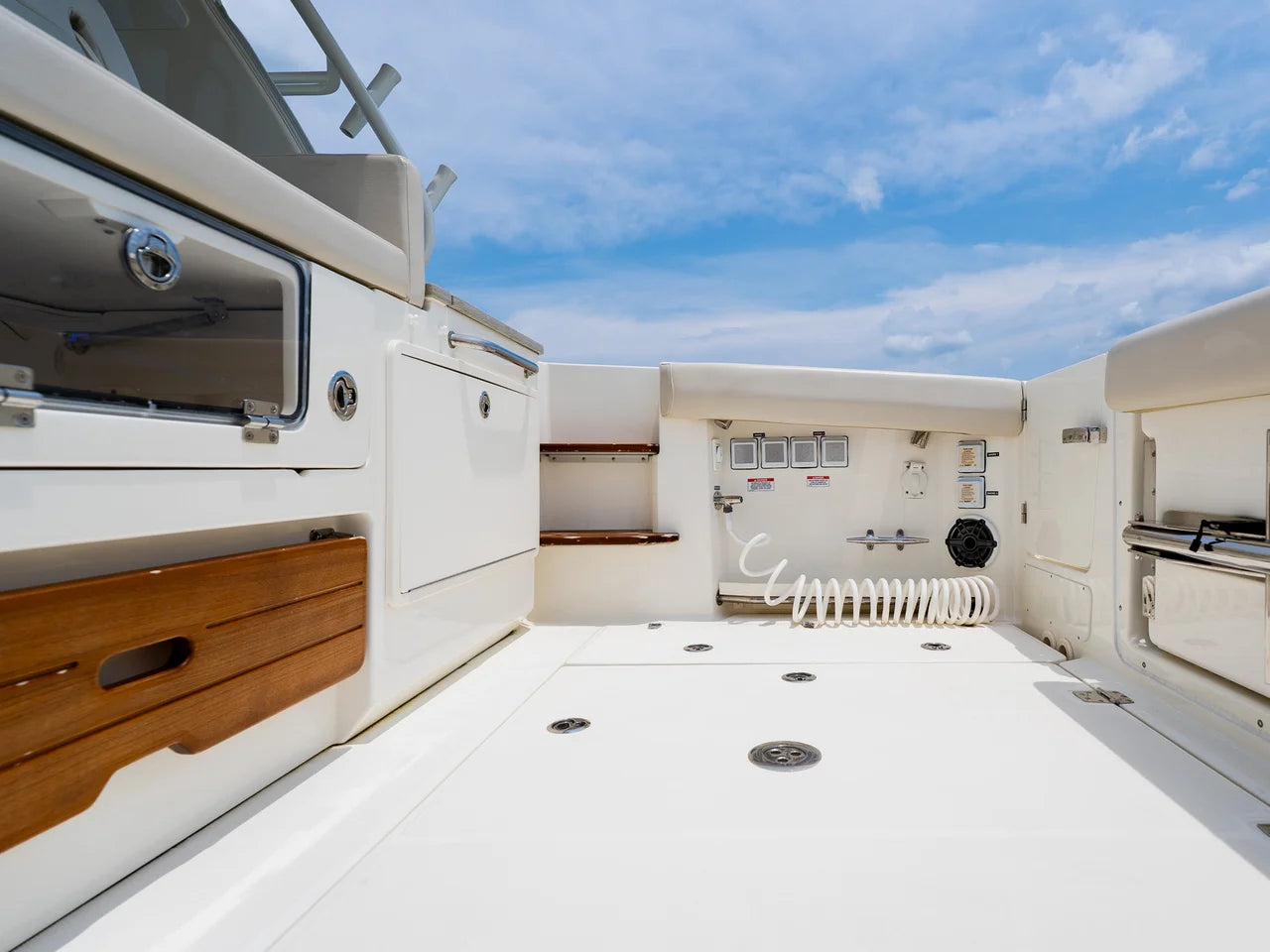 2023 Boston Whaler 350 Realm 35.0 feet, Clearwater, Florida #85