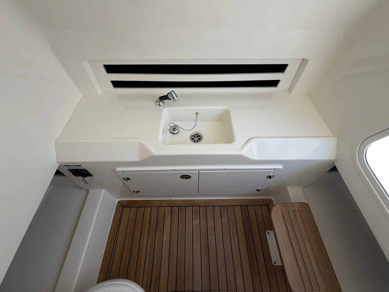 2026 Boston Whaler 330 Outrage 33.0 feet, Pompano Beach, Florida #59
