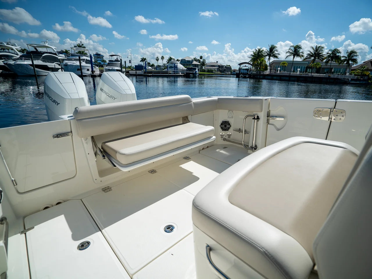 2026 Boston Whaler 330 Outrage 33.0 feet, Fort Myers, FL #9