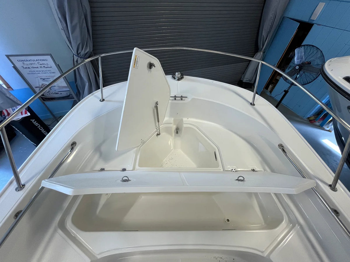 2026 Boston Whaler 210 Montauk 21.0 feet, Wakefield, RI #13