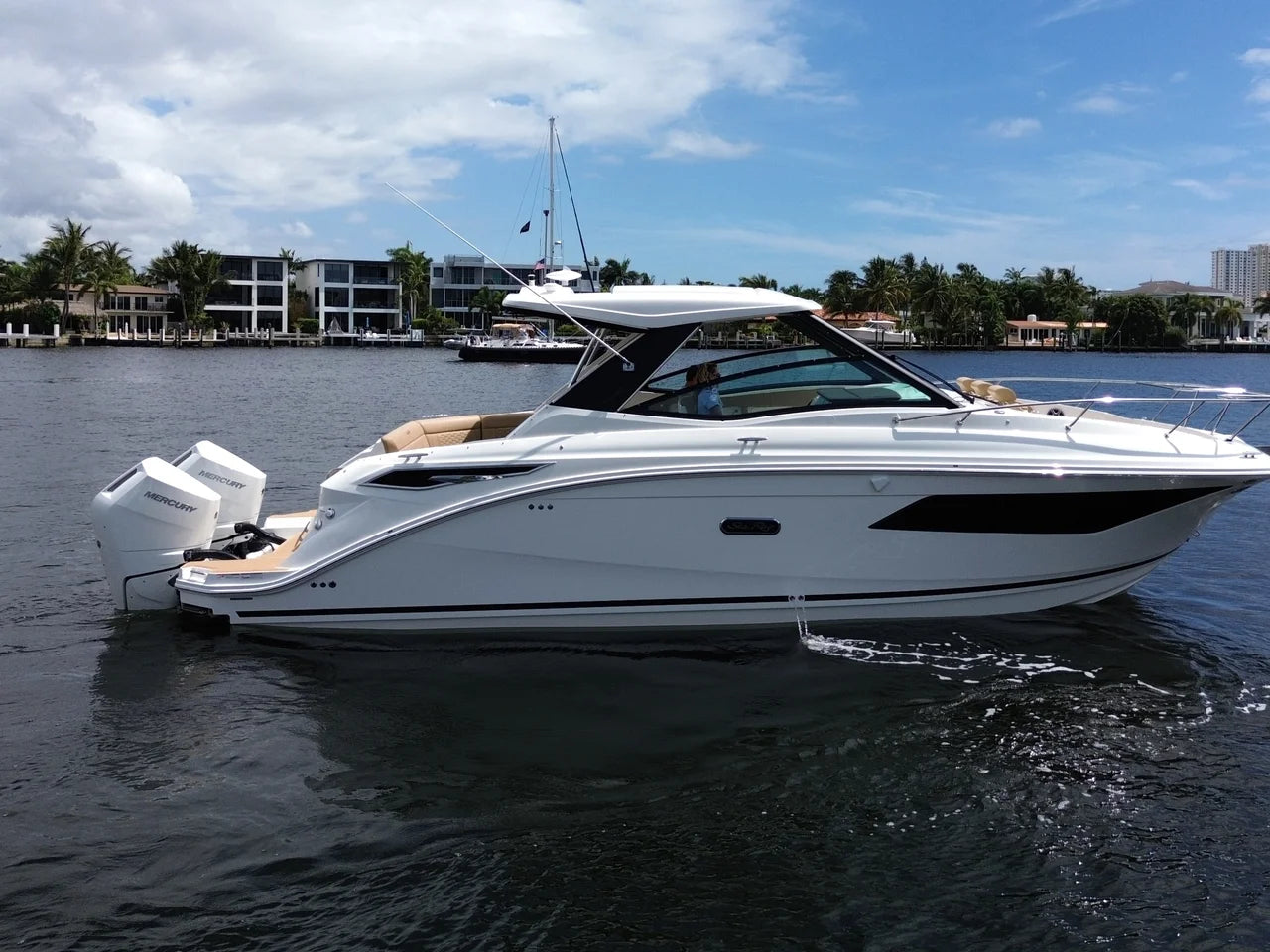 2026 Sea Ray Sundancer 320 Outboard 32.0 feet, Miami, FL #4