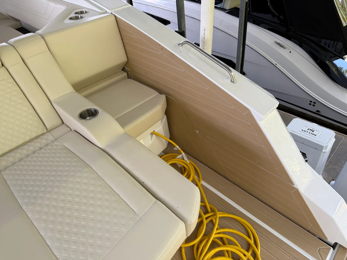 2027 Cruisers Yachts 42 GLS 42.0 feet, Lake Ozark, MO #10
