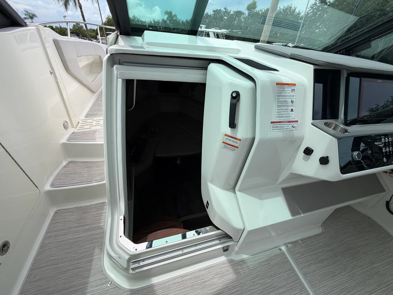 2027 Sea Ray Sundancer 320 Outboard 32.0 feet, Stuart, Florida #29