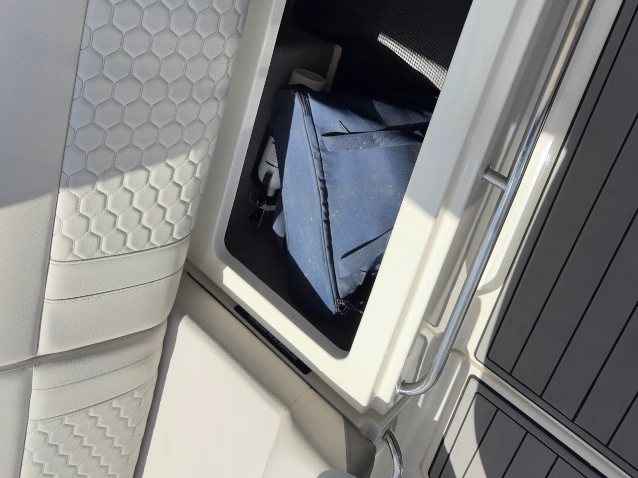 2021 Sea Ray 320 SUNDANCER OB 32.0 feet, Norwalk, Connecticut #66
