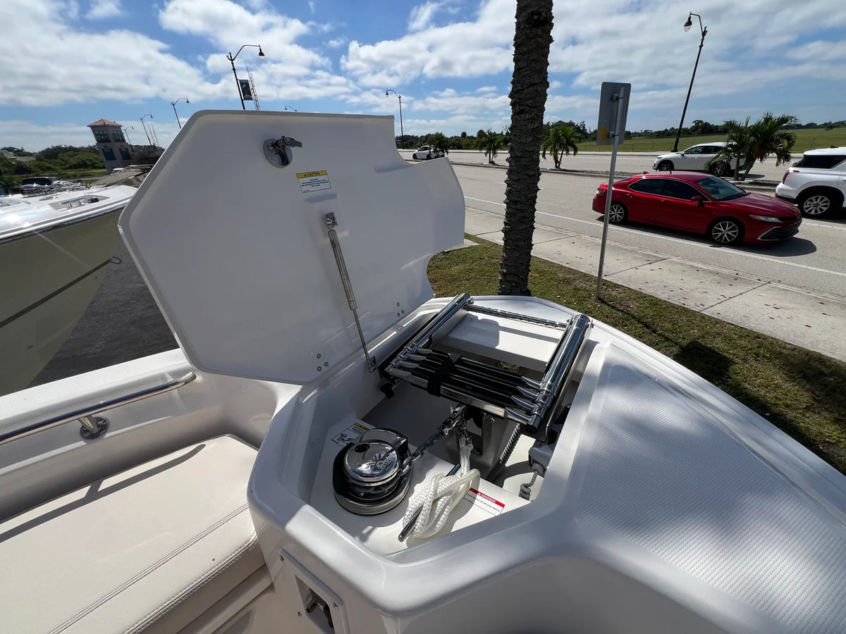 2027 Boston Whaler 280 Dauntless 28.0 feet, Venice, Florida #28