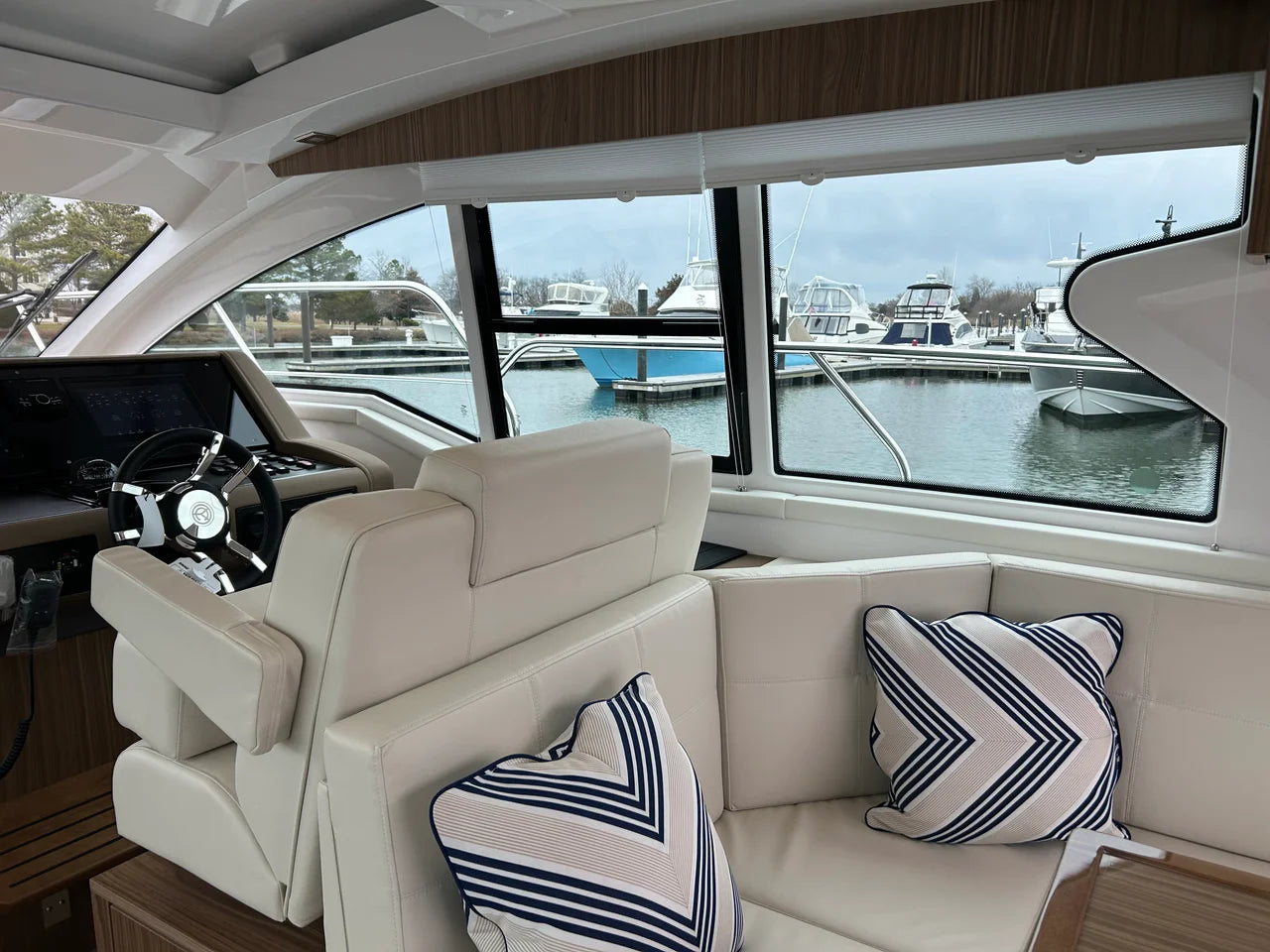 2026 Cruisers Yachts 42 Cantius 42.0 feet, Grasonville, MD #32