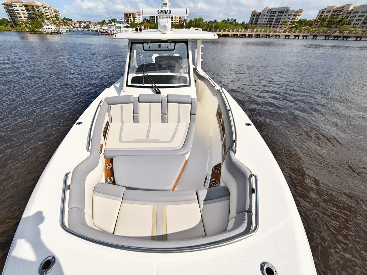 2025 Boston Whaler 350 REALM 35.0 feet, Stuart, Florida #31