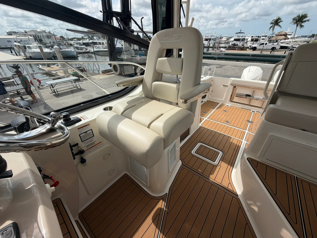 2023 Boston Whaler 325 CONQUEST 32.0 feet, Naples, FL #38