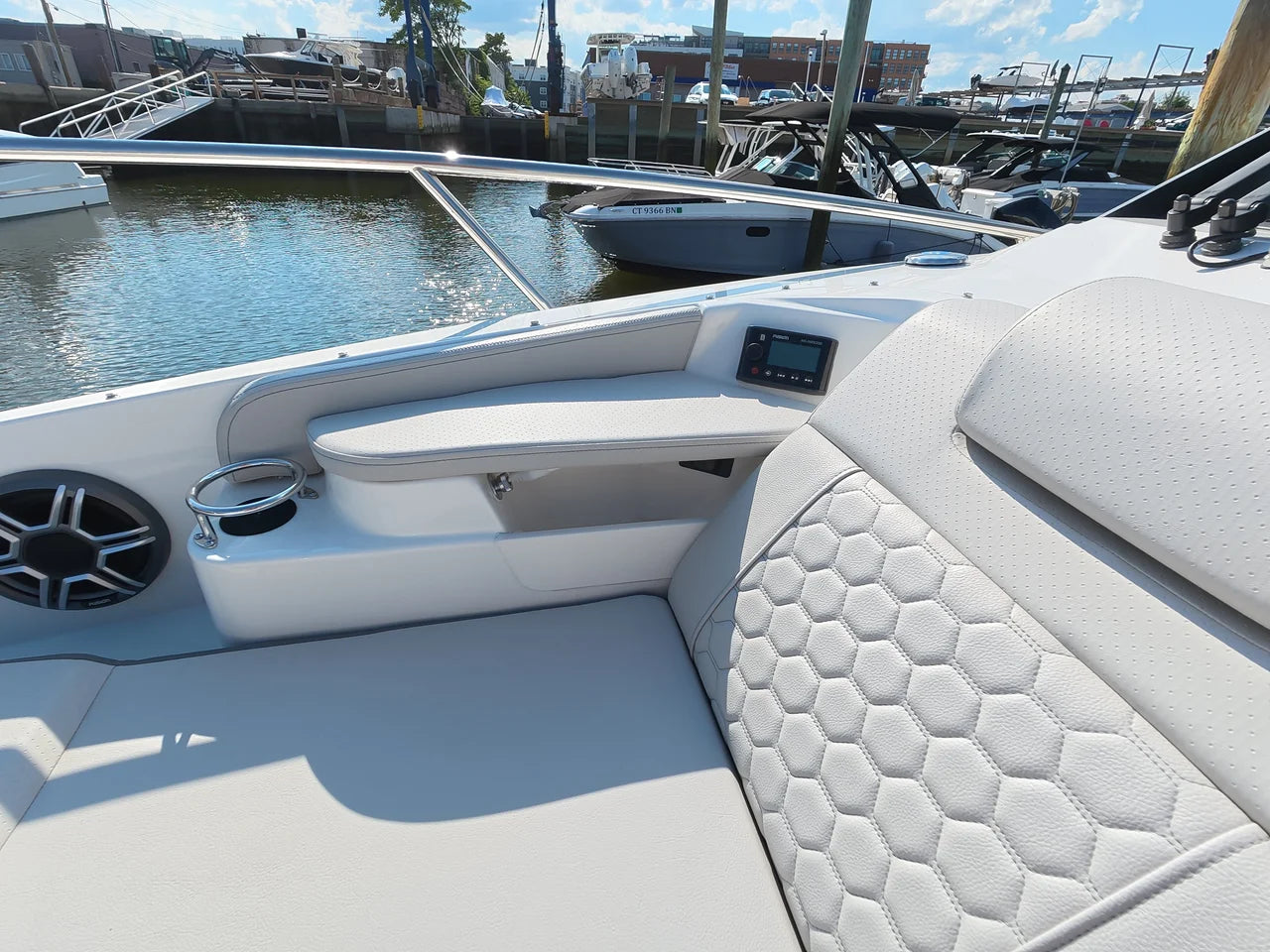 2026 Sea Ray Sundancer 320 Outboard 32.0 feet, Norwalk, Connecticut #26