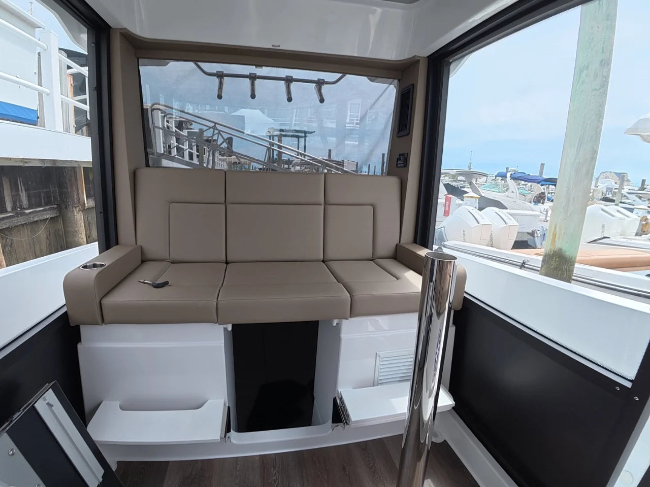 2026 Cruisers Yachts 38 VTR EC 38.0 feet, Somers Point, New Jersey #20