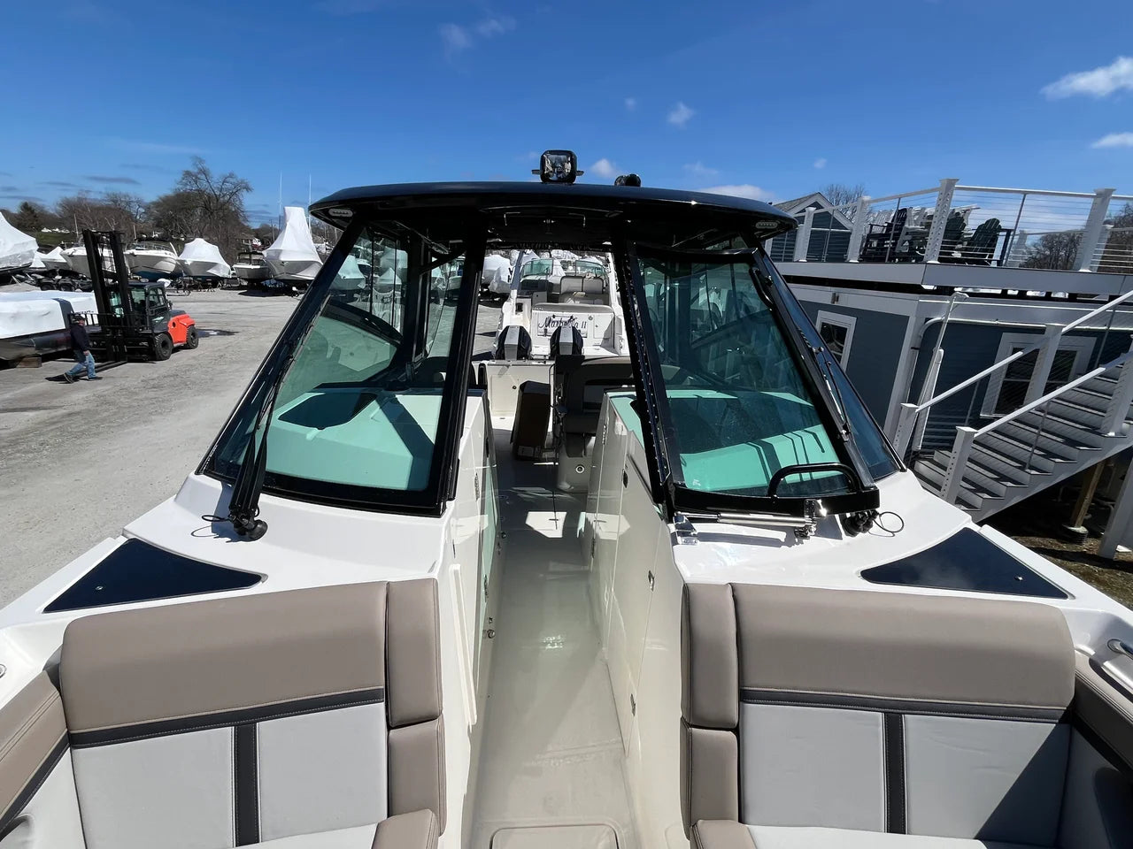 2026 Boston Whaler 330 Vantage 33.0 feet, Wakefield, RI #33