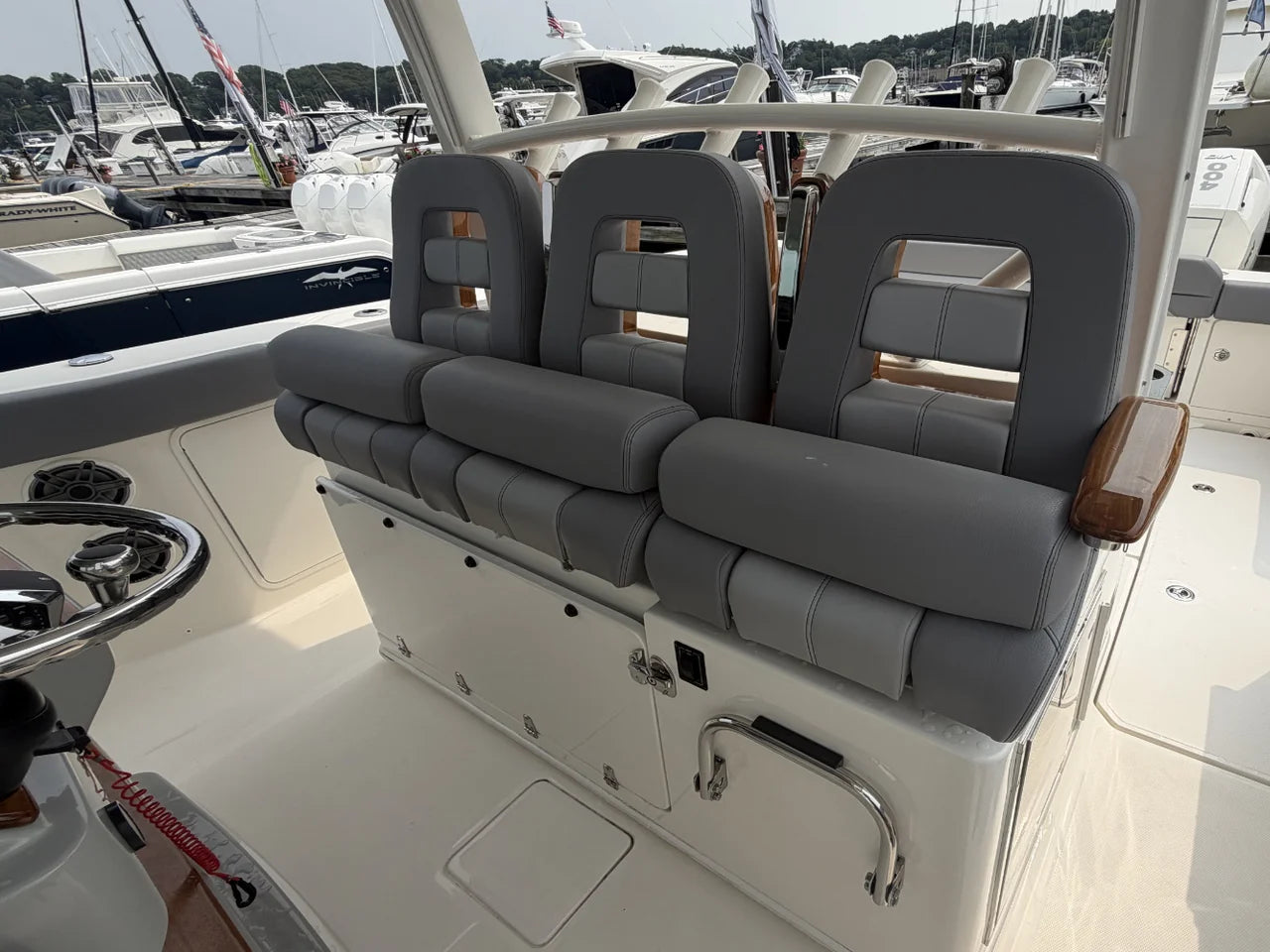 2024 Boston Whaler 380 Outrage 38.0 feet, Huntington, NY #13
