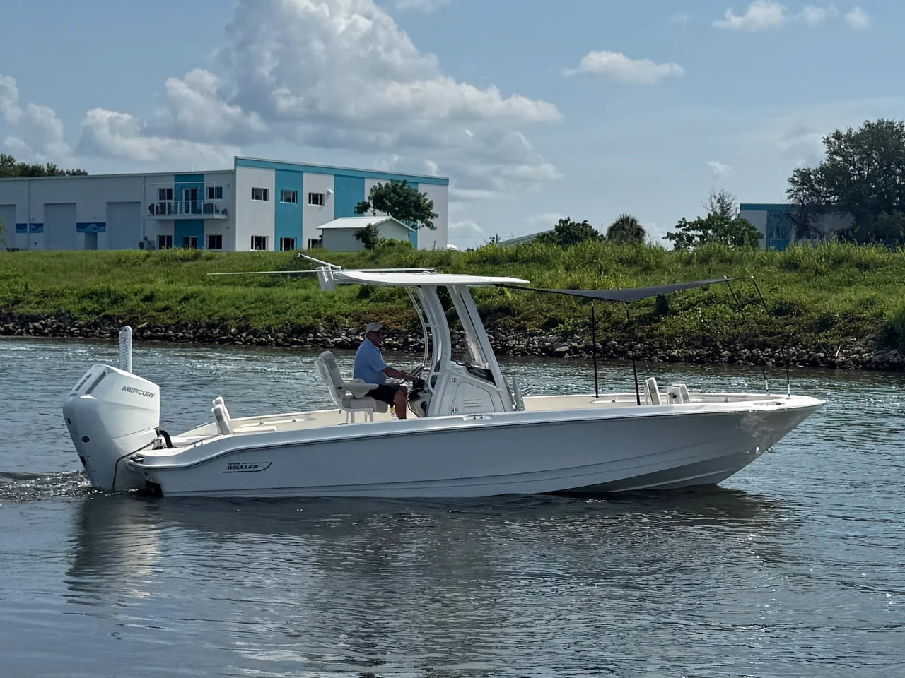 2027 Boston Whaler 250 Dauntless 25.0 feet, Venice, Florida #2