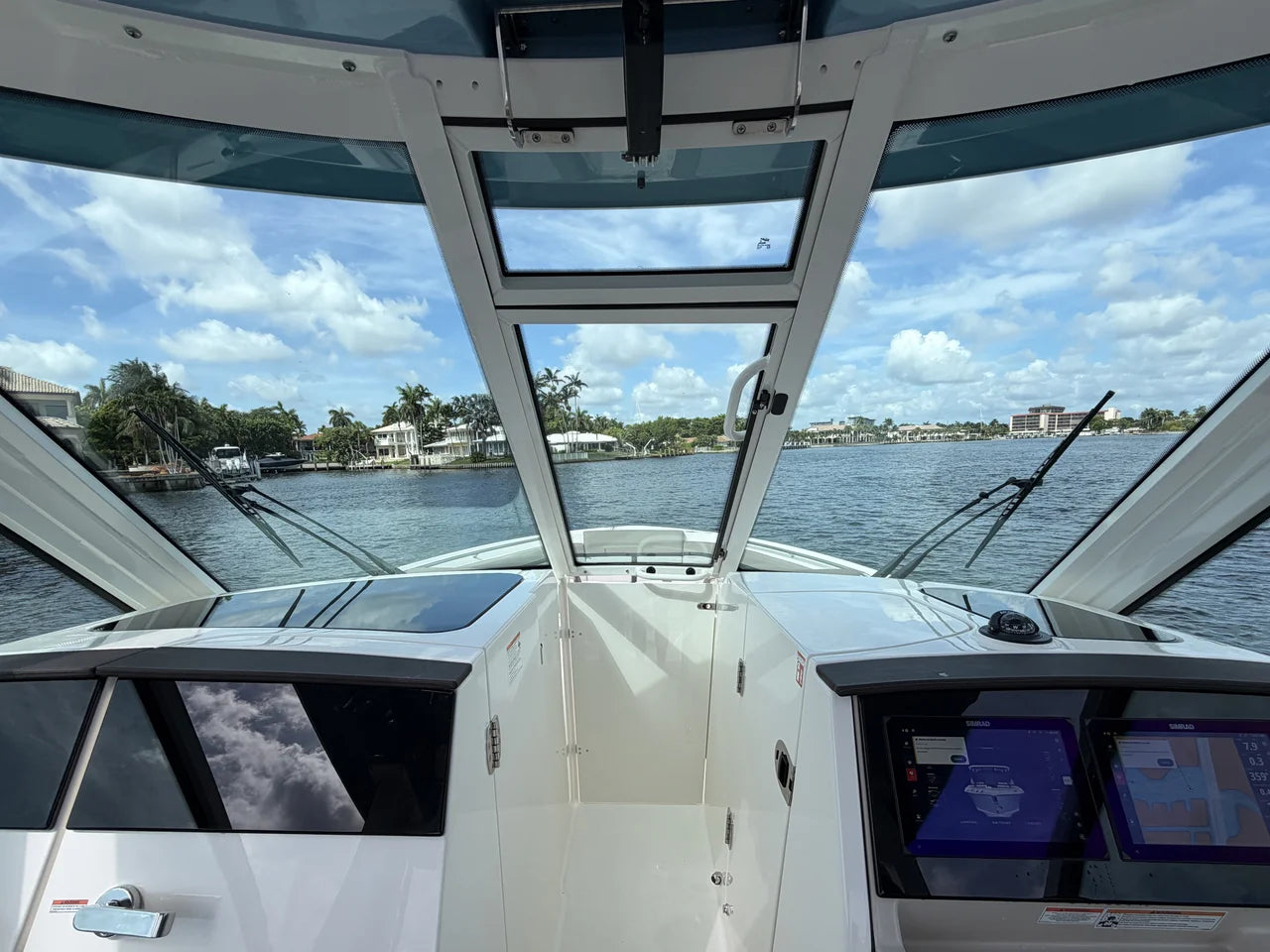 2027 Boston Whaler 330 Vantage 33.0 feet, Pompano Beach, Florida #56
