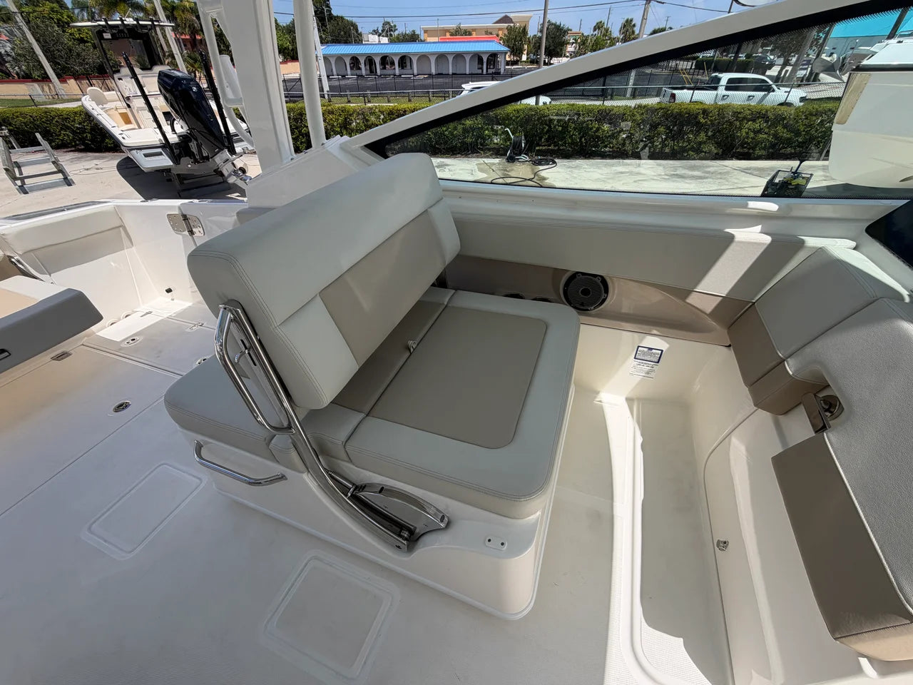 2027 Boston Whaler 280 Vantage 28.0 feet, Stuart, Florida #27