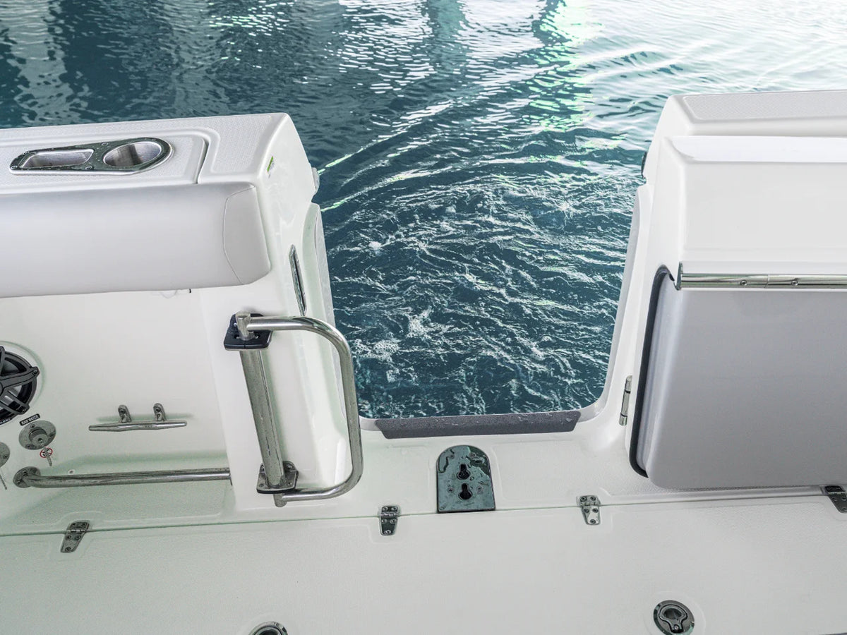 2027 Boston Whaler 330 Outrage 33.0 feet, St Petersburg, FL #20