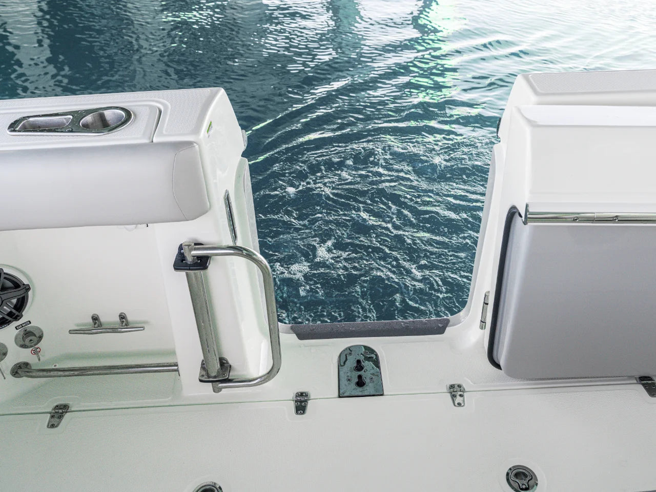 2026 Boston Whaler 330 Outrage 33.0 feet, Inuvik, Northwest Territories #20