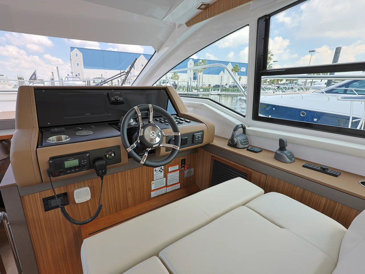 2026 Cruisers Yachts 42 Cantius 42.0 feet, Seabrook, TX #19
