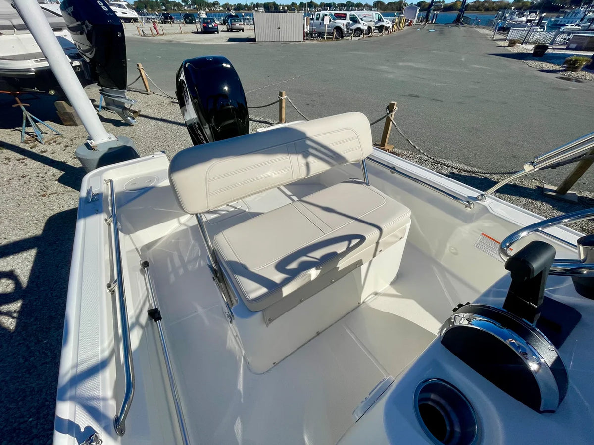 2027 Boston Whaler 150 Montauk 15.0 feet, Quincy, MA #7