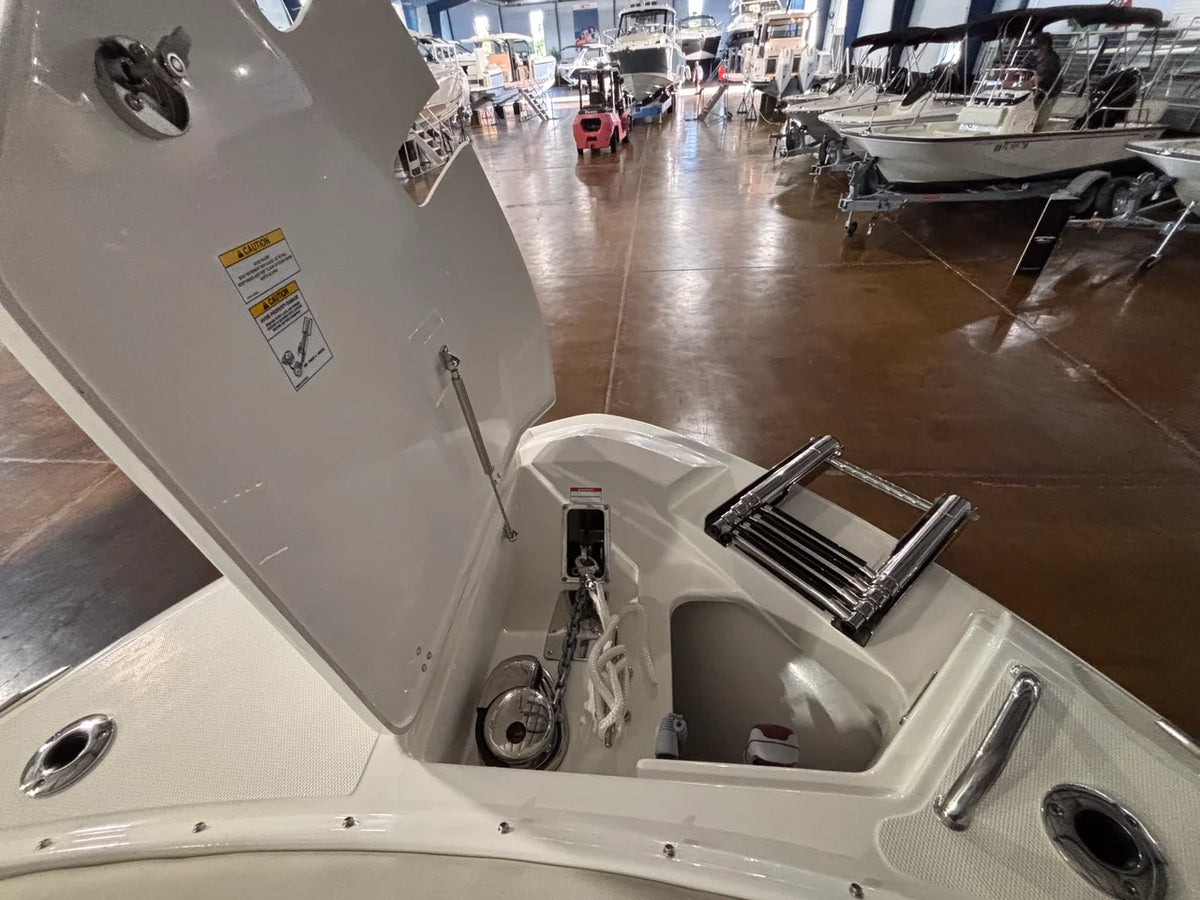2027 Boston Whaler 280 Vantage 28.0 feet, Clearwater, Florida #27