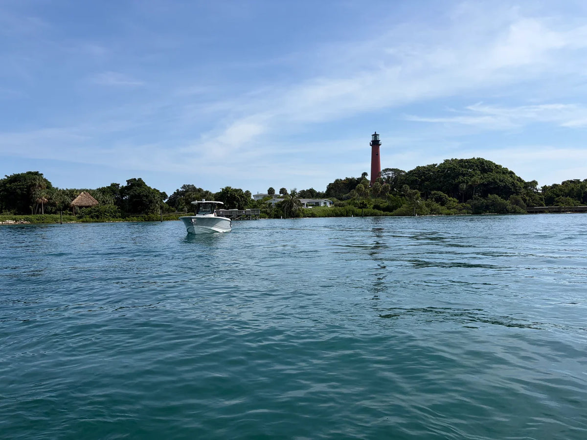 2026 Boston Whaler 330 Outrage 33.0 feet, Jupiter, Florida #11