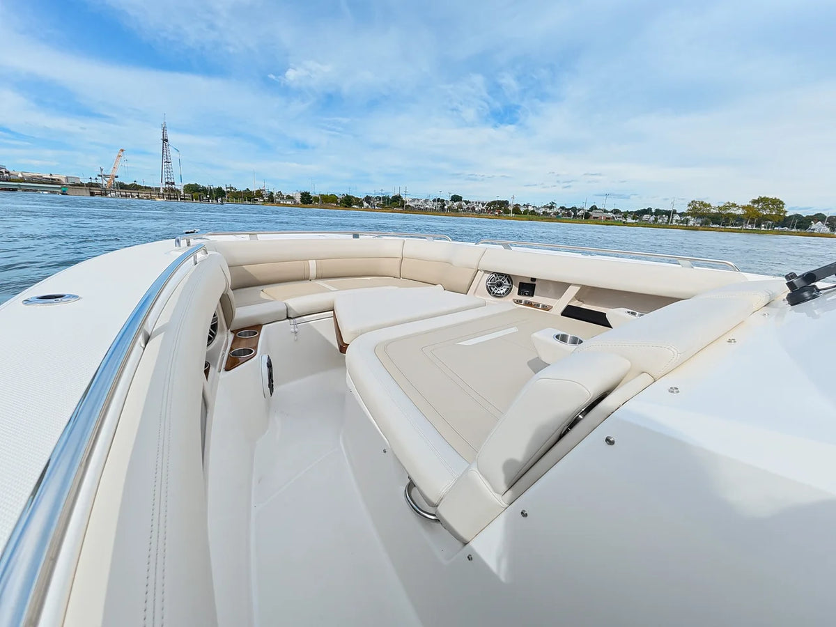 2027 Boston Whaler 350 Realm 35.0 feet, Norwalk, Connecticut #28
