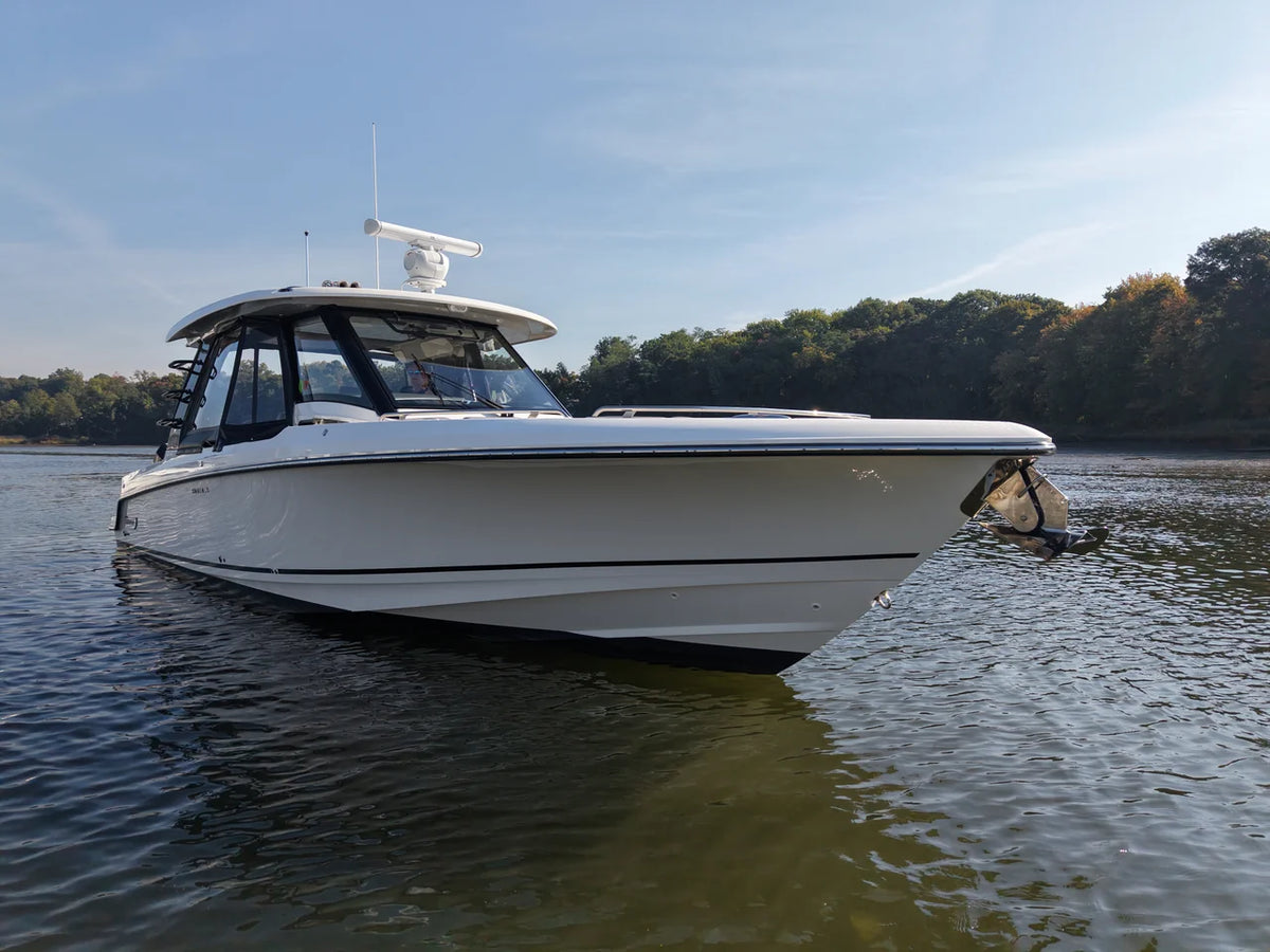 2025 Boston Whaler 350 REALM 35.0 feet, Greenwich, CT #1