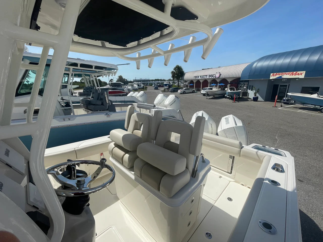 2026 Boston Whaler 250 Outrage 25.0 feet, Venice, Florida #9