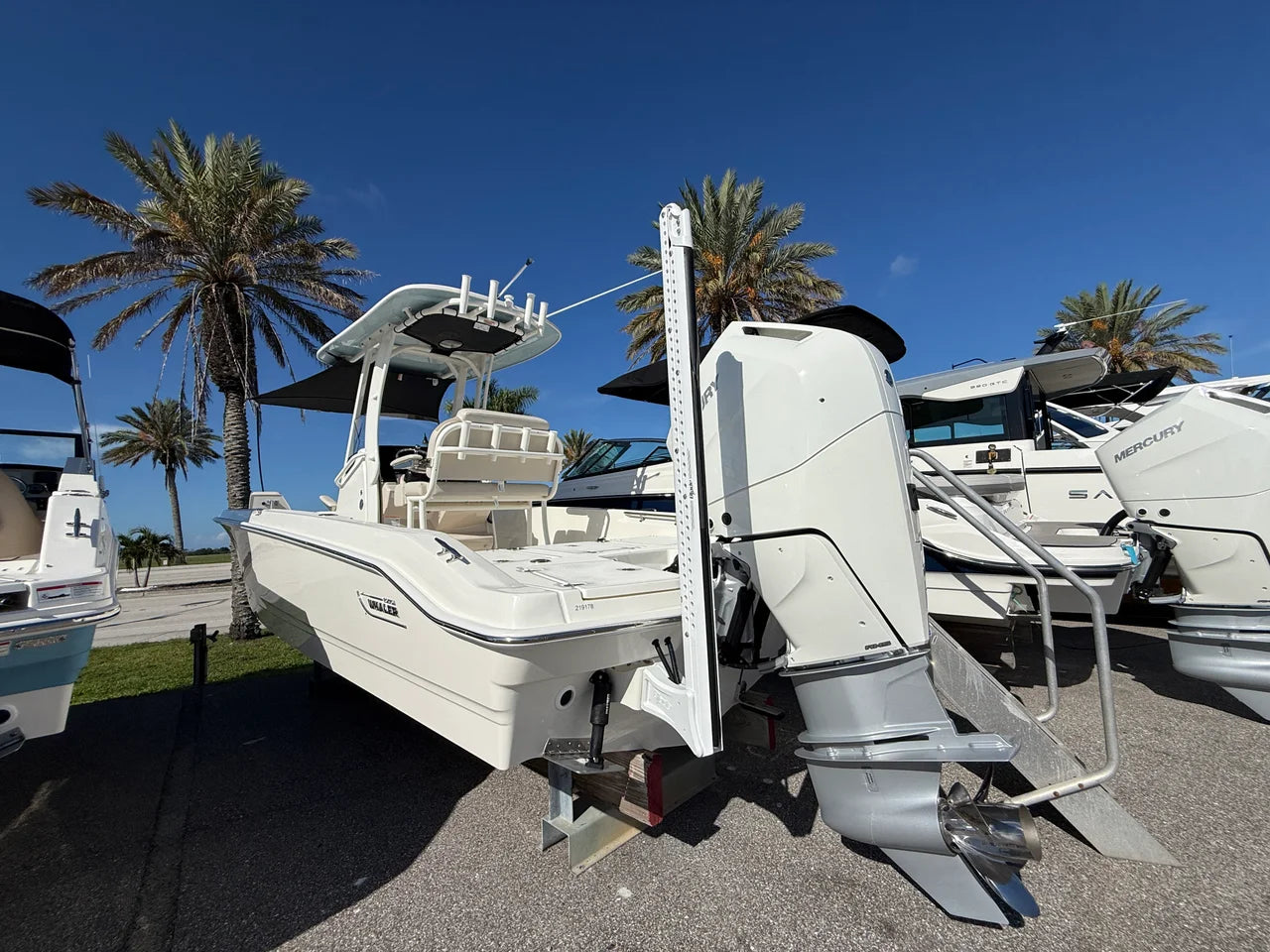 2027 Boston Whaler 250 Dauntless 25.0 feet, Venice, Florida #2