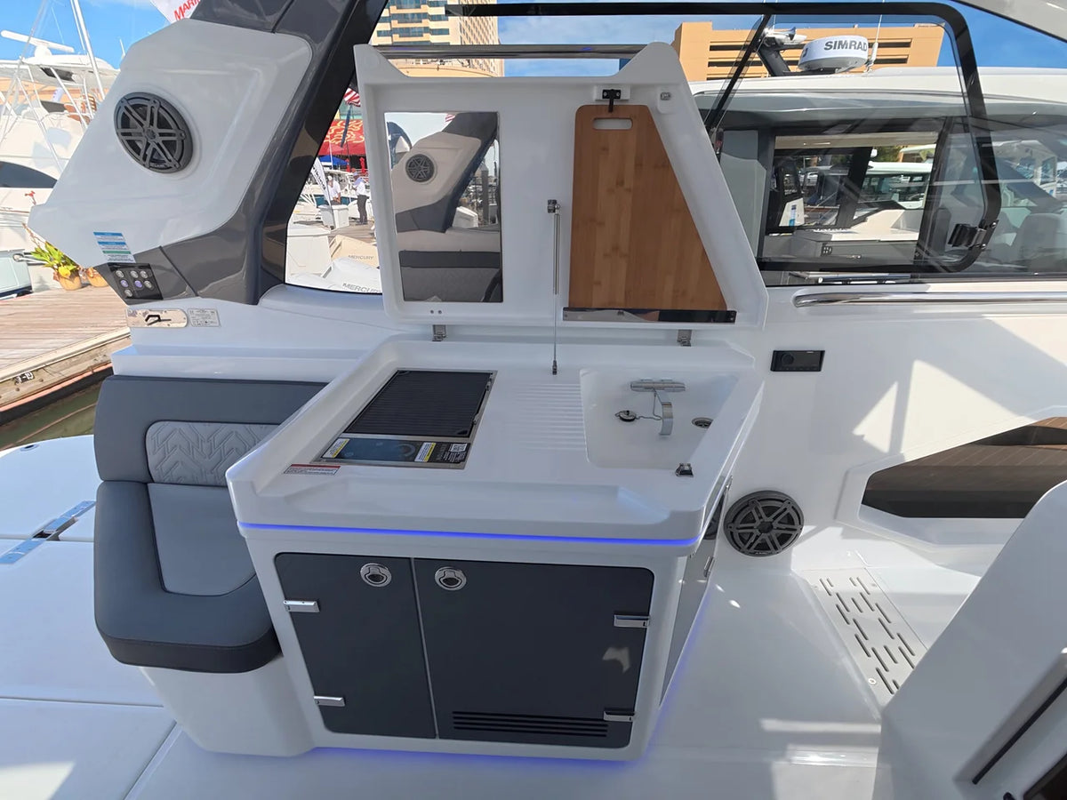 2027 Galeon 335 GTO 33.0 feet, Somers Point, New Jersey #12