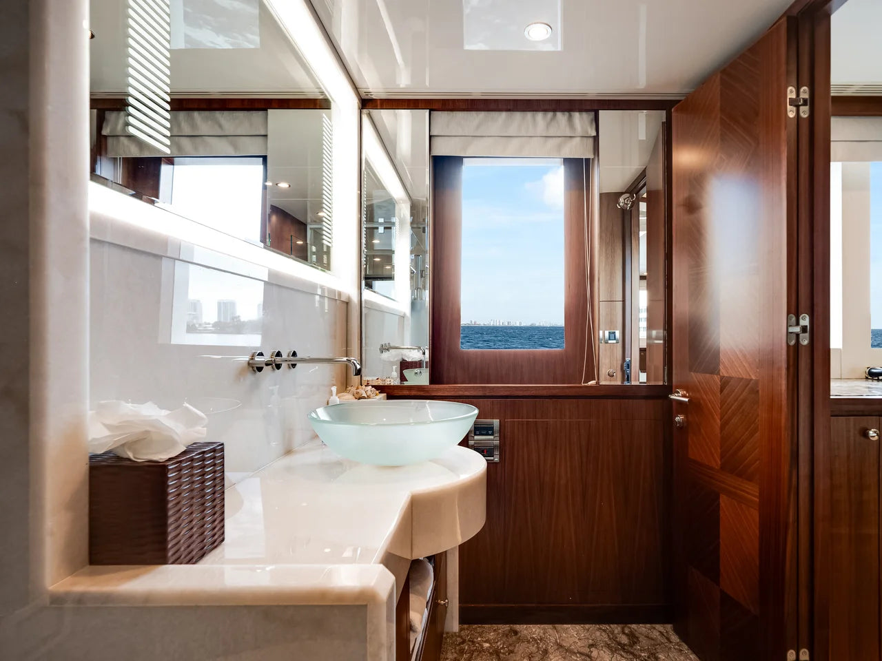 2016 Ocean Alexander 90 SKY LOUNGE 90.0 feet, Ft Lauderdale, FL #35