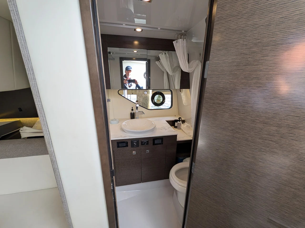 2021 Cruisers Yachts 38 GLS I/O 37.0 feet, Annapolis, MD #49