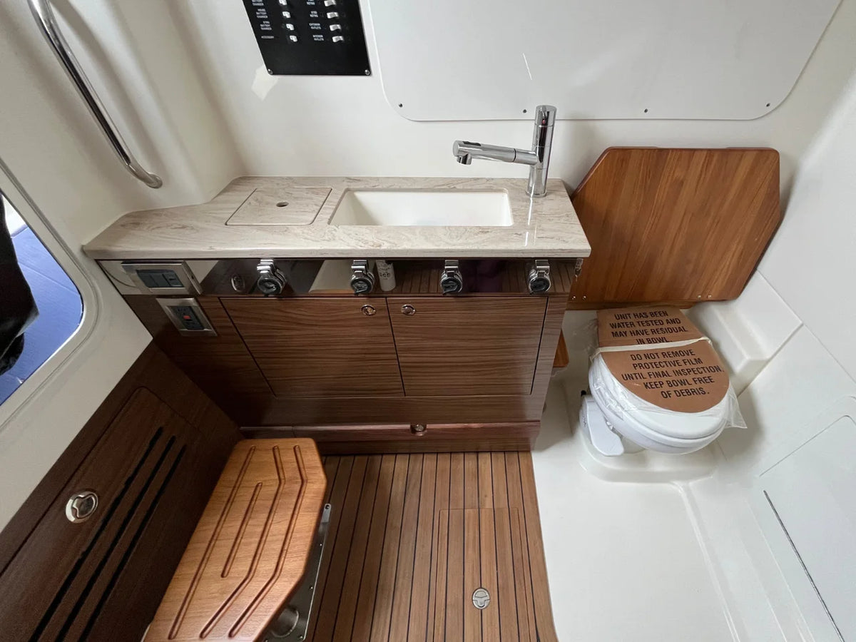 2026 Boston Whaler 360 Outrage 36.0 feet, Westbrook, Connecticut #54