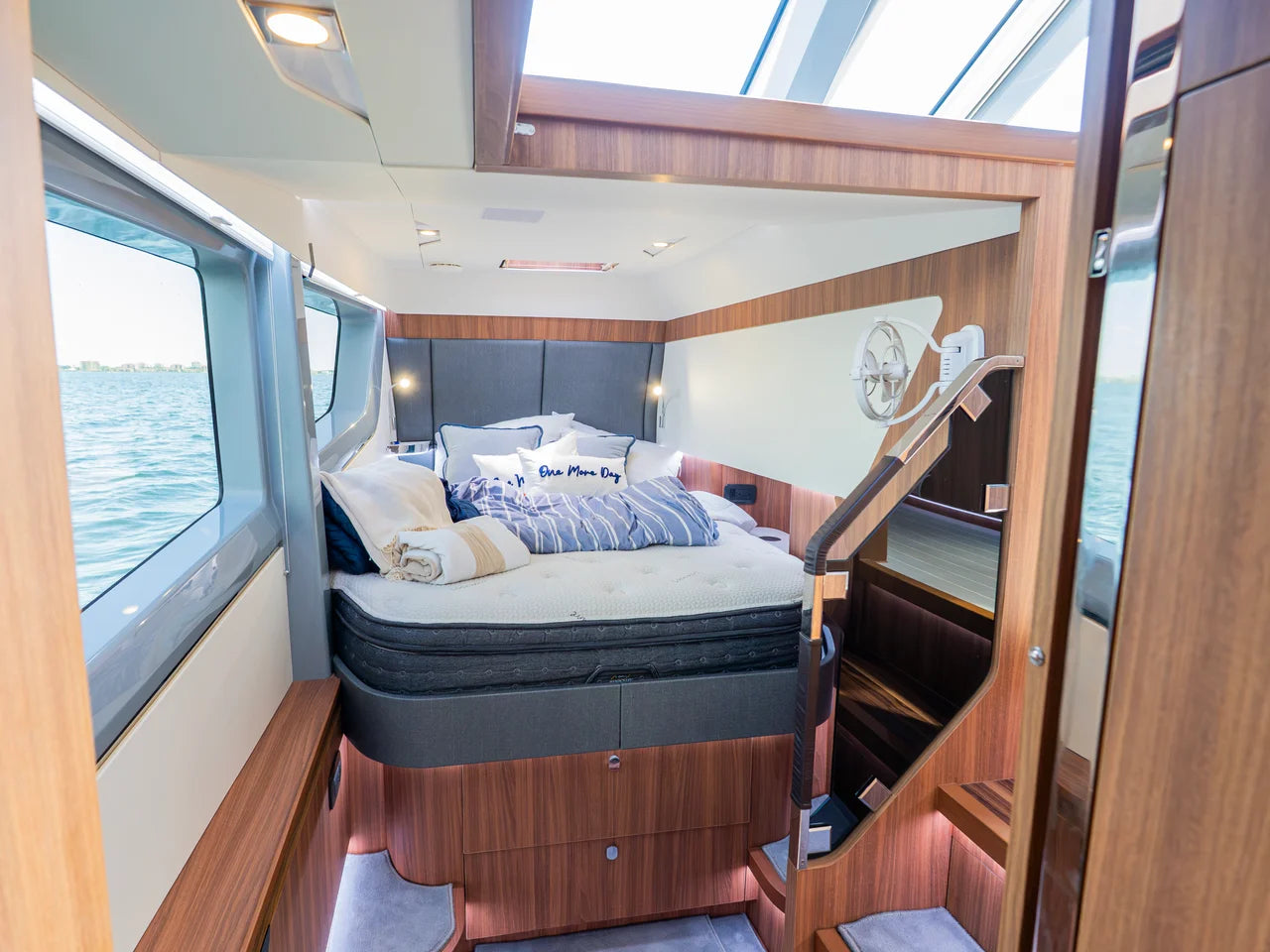 2025 Aquila 46 COUPE 46.0 feet, St Petersburg, FL #41