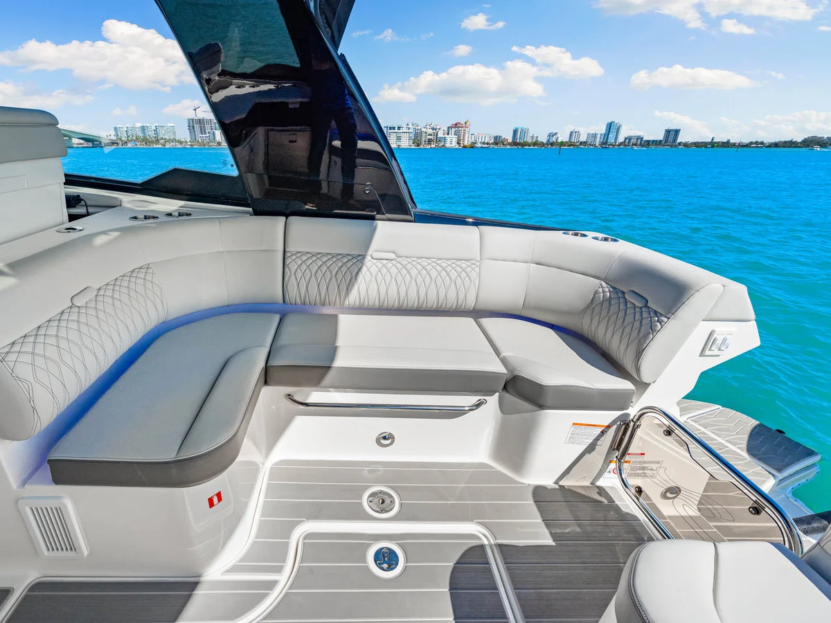 2026 Sea Ray Sundancer 370 Outboard 37.0 feet, Sarasota, FL #44