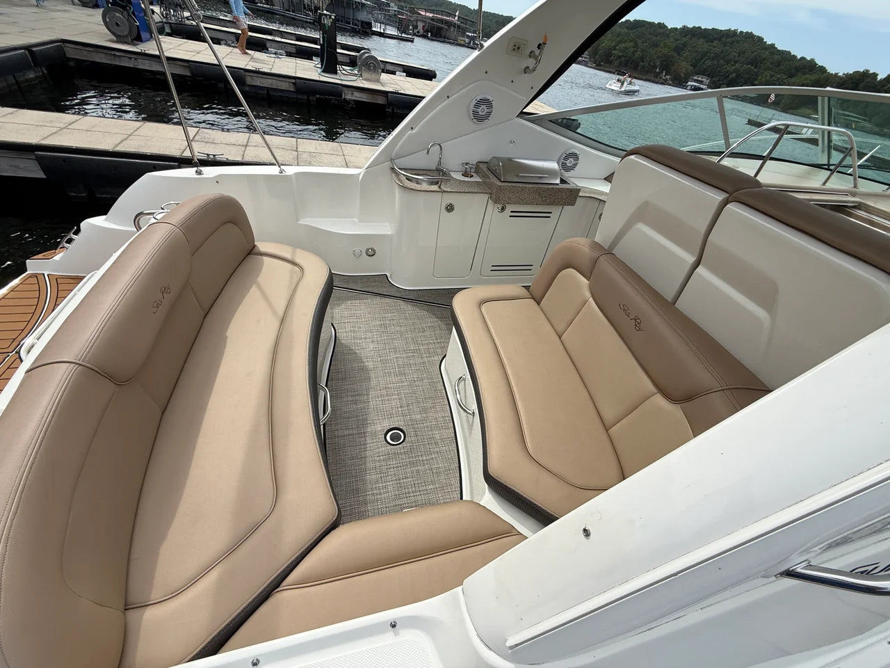 2016 Sea Ray 330 SUNDANCER 33.0 feet, Lake Ozark, MO #16