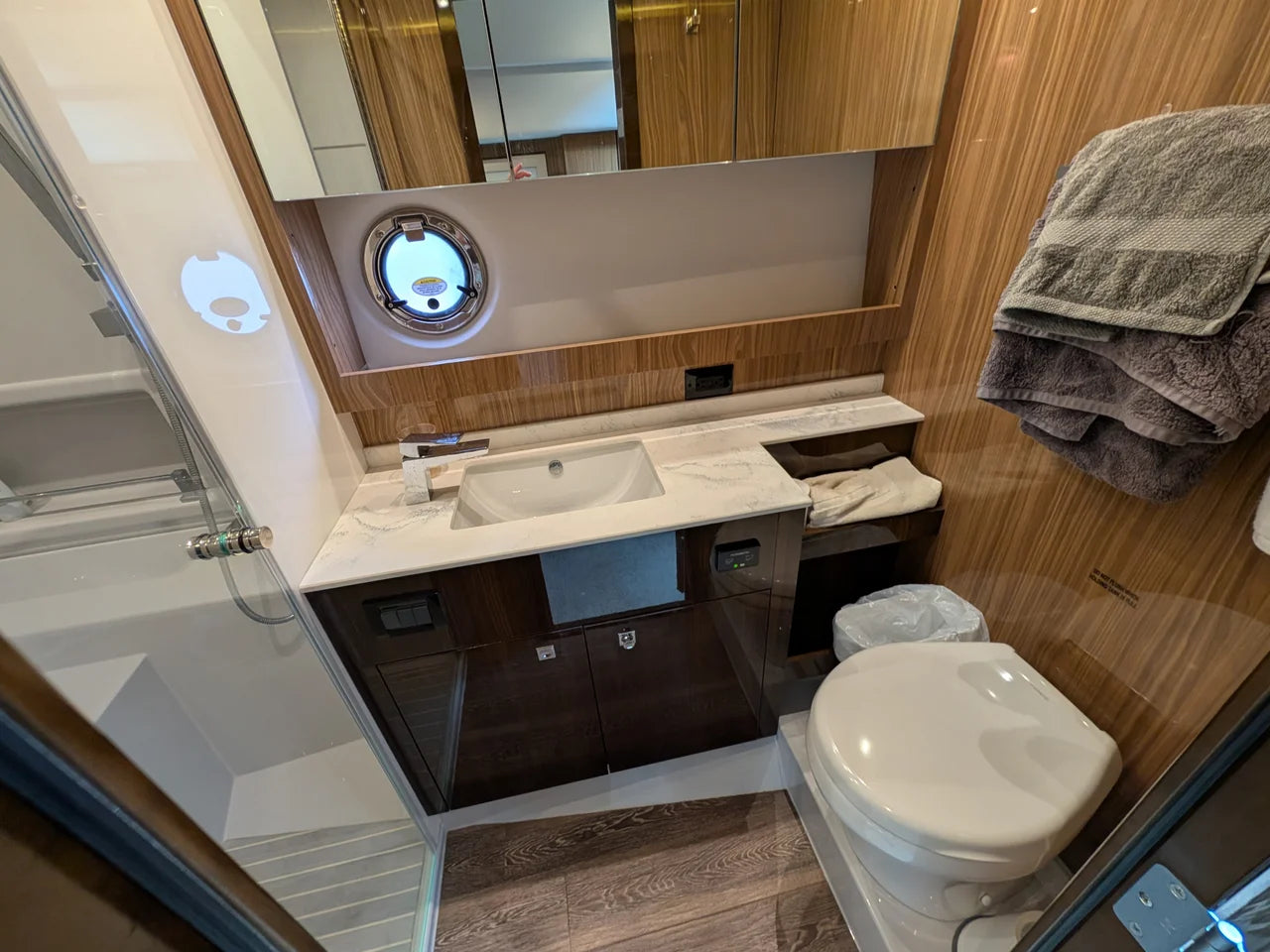 2022 Cruisers Yachts 54 Cantius 54.0 feet, Grasonville, MD #39