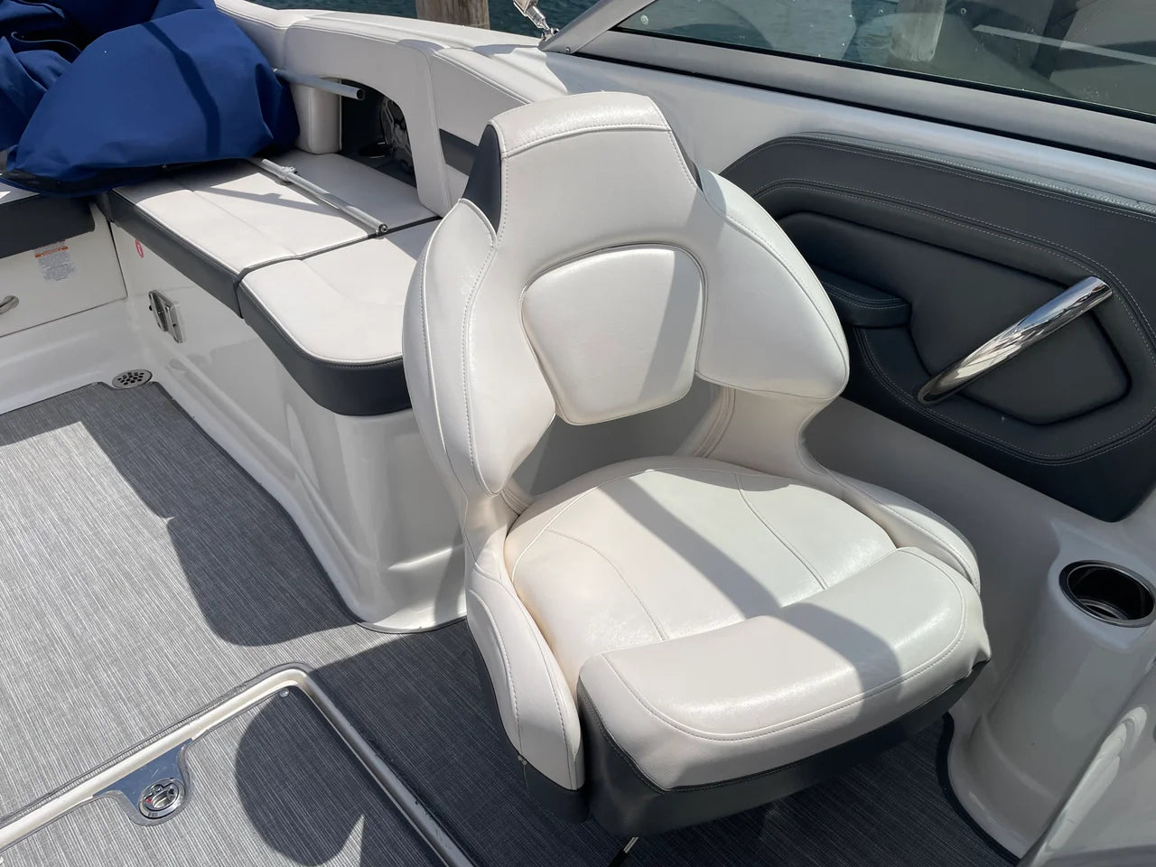 2016 Chaparral 264 SUNSETA 26.0 feet, Excelsior, Minnesota #30