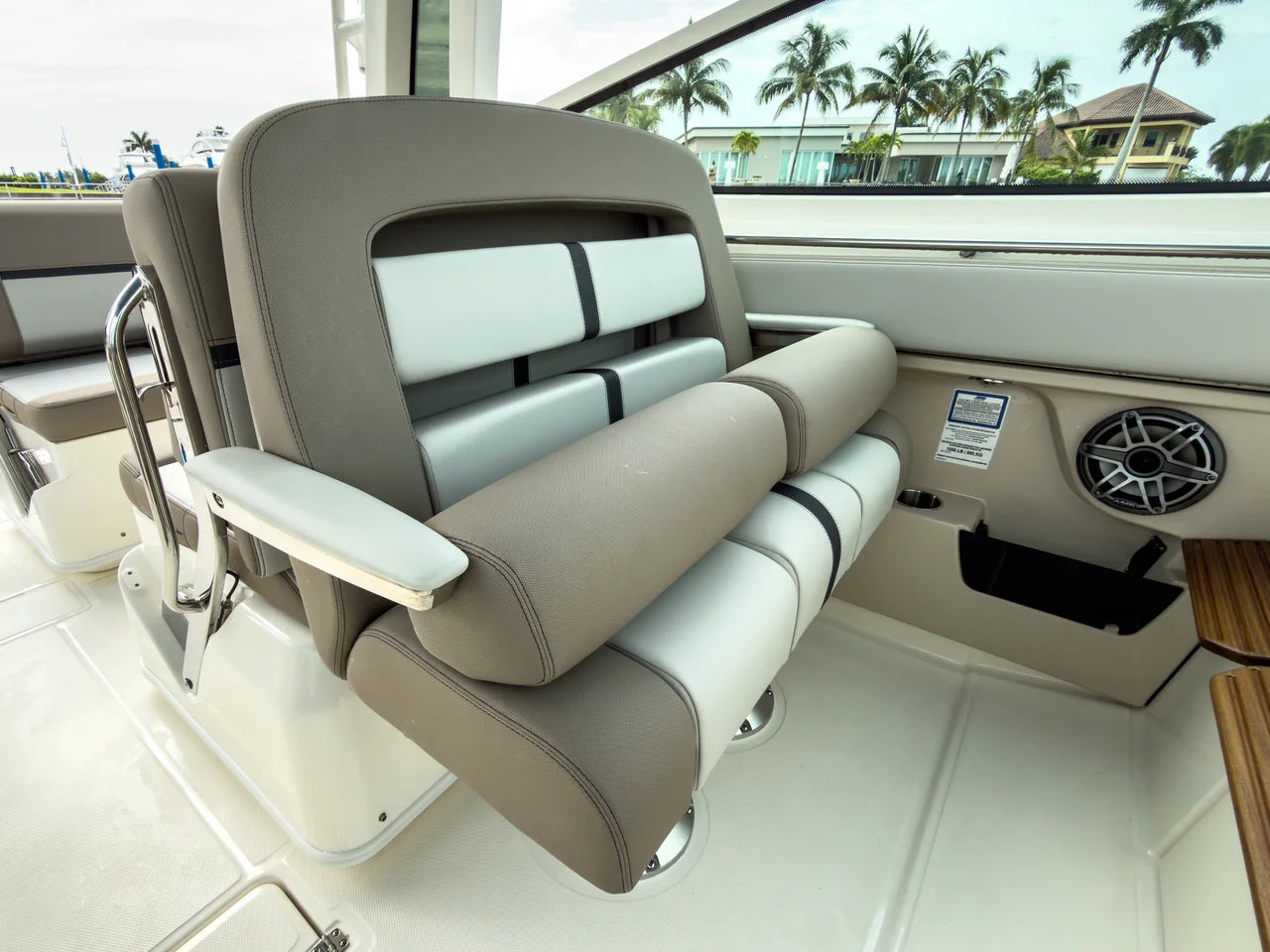 2027 Boston Whaler 330 Vantage 33.0 feet, Fort Myers, FL #19