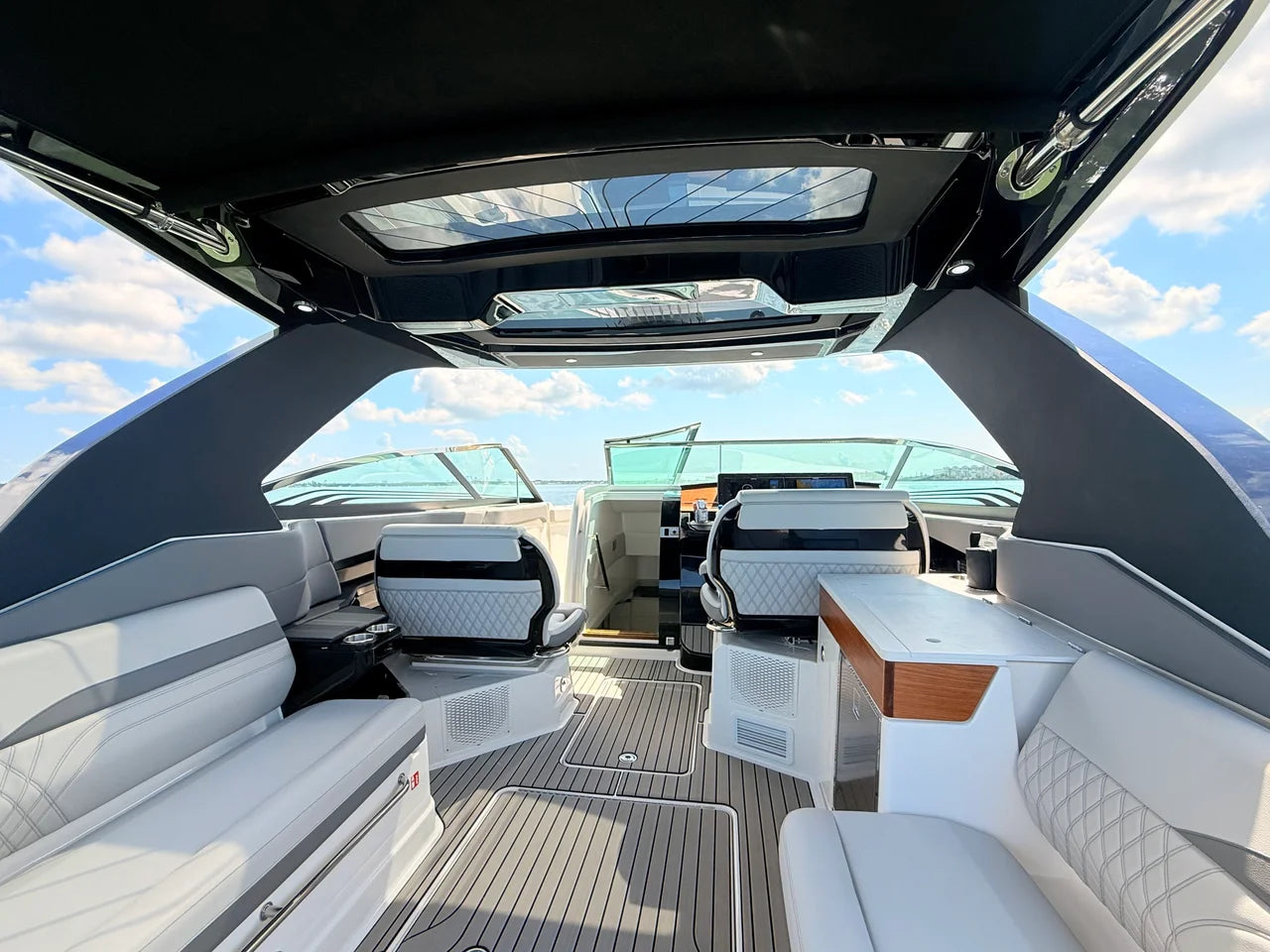 2027 Sea Ray SLX 360 Outboard 36.0 feet, St Petersburg, FL #49