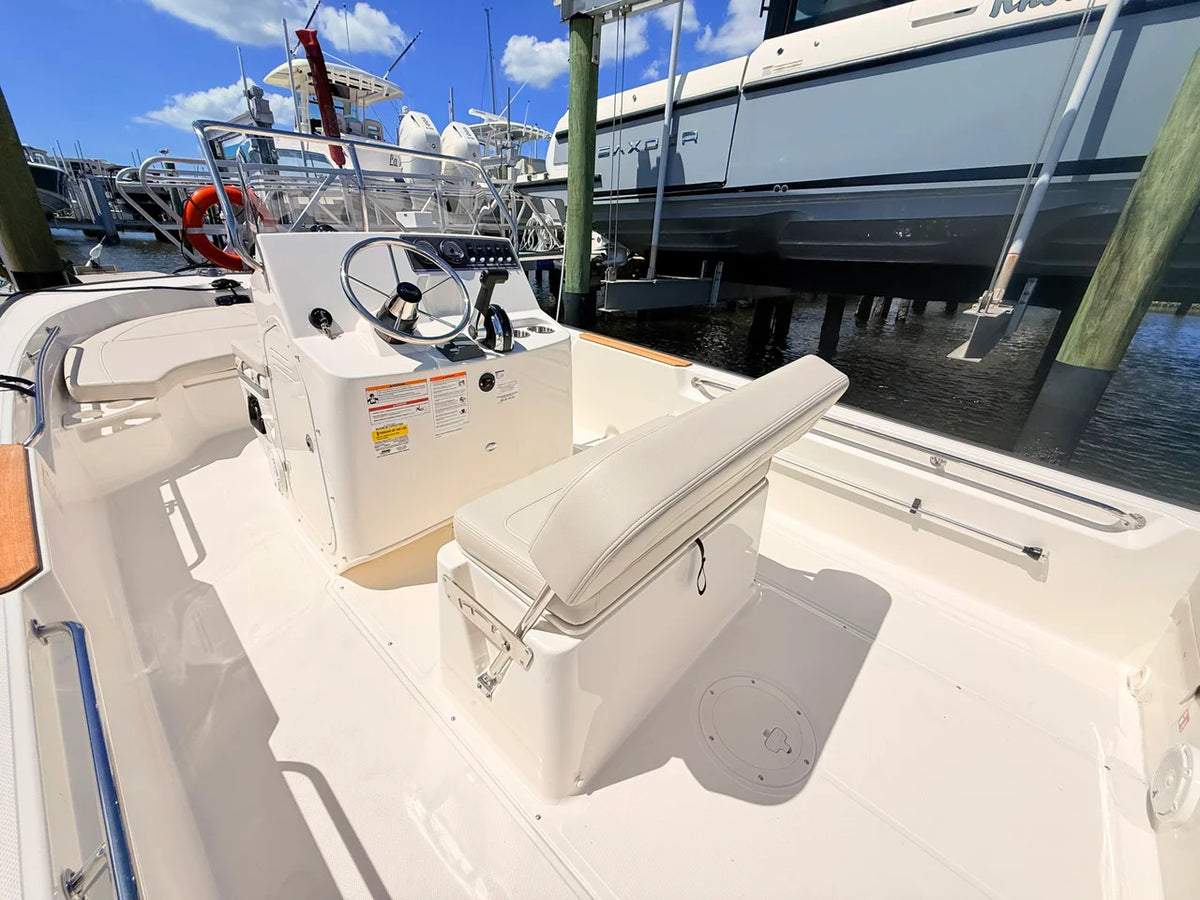 2027 Boston Whaler 190 Montauk 19.0 feet, St Petersburg, FL #24