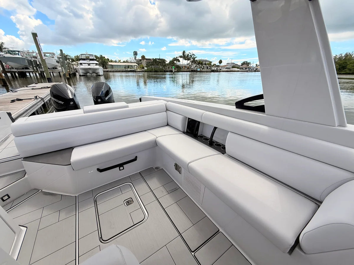 2023 Aviara AV32 Outboard 32.0 feet, St Petersburg, FL #33
