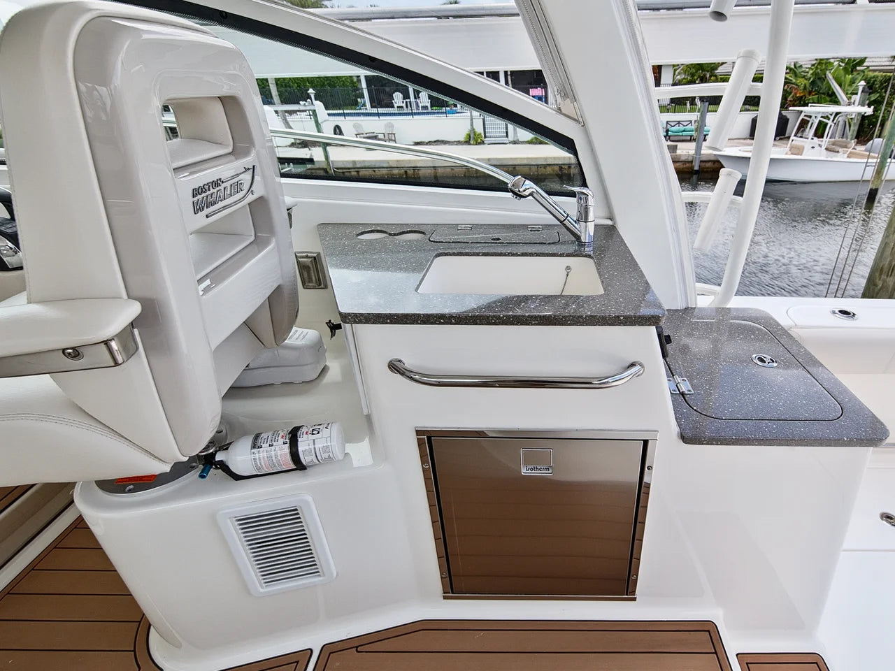 2018 Boston Whaler 345 CONQUEST 34.0 feet, Stuart, Florida #31