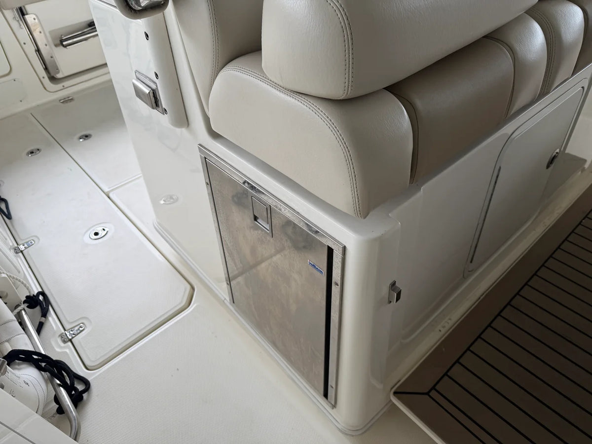 2017 Boston Whaler 350 OUTRAGE 35.0 feet, Lake Ozark, MO #21