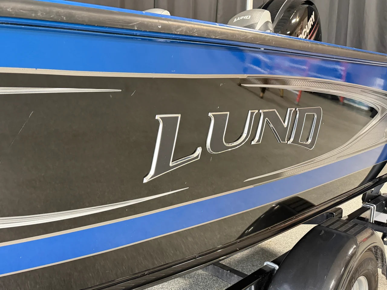 2017 Lund 1875 CROSSOVER XS 18.0 feet, Nisswa, Minnesota #76
